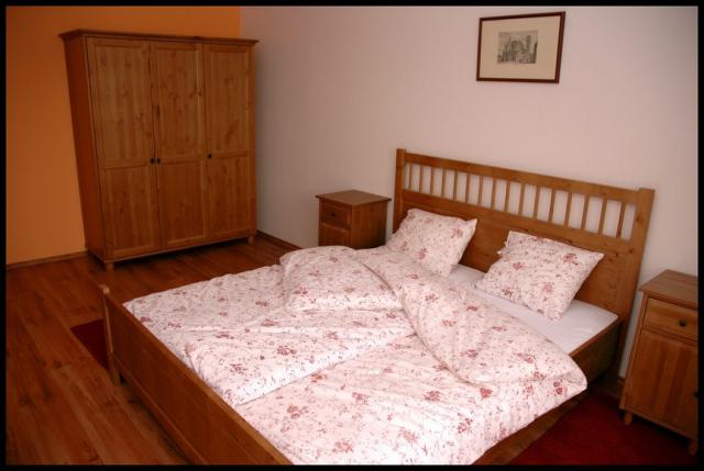 Luxusn apartmn v centru Jina 4