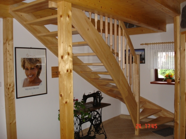 ROYAL GARDEN APARTMENTS*** 4