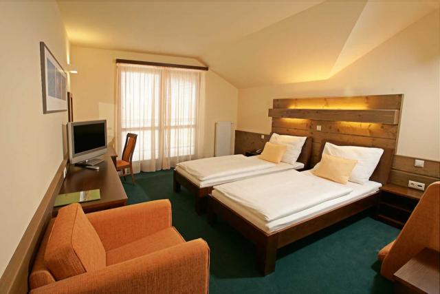 Equitana Hotel Resort 4