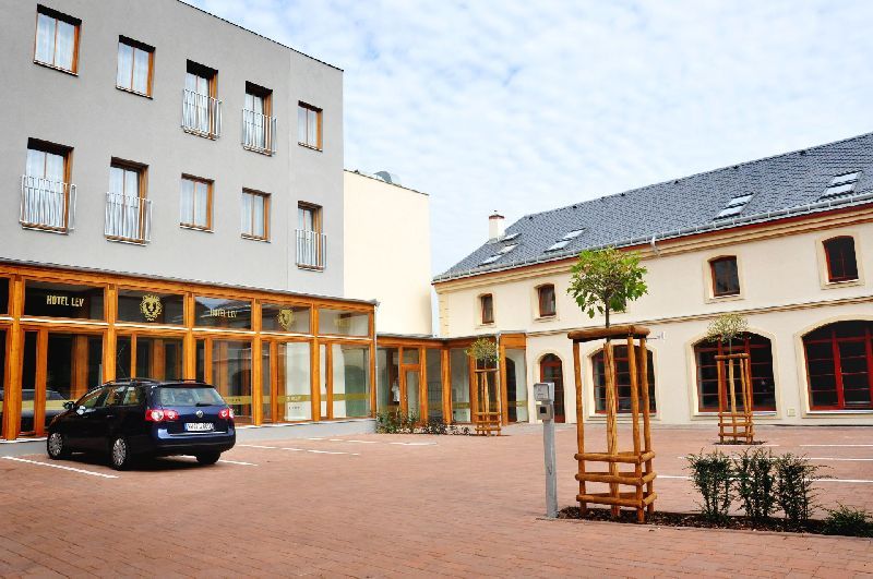 Hotel Lev**** 2