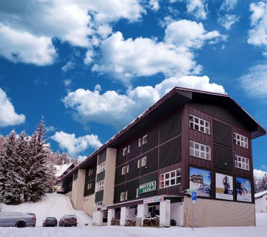 Hotel Lenka ***