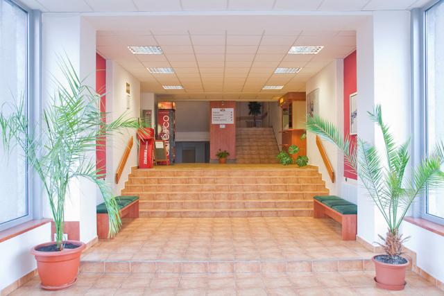 HOSTEL TRIM 2