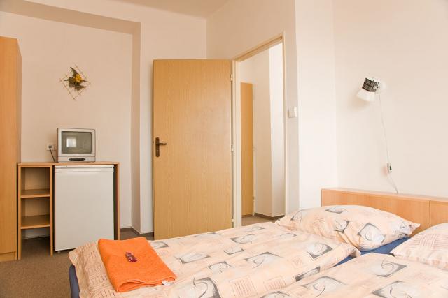 HOSTEL TRIM 4