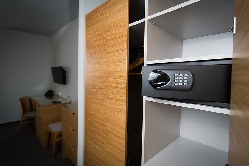 Hotel Atom 3