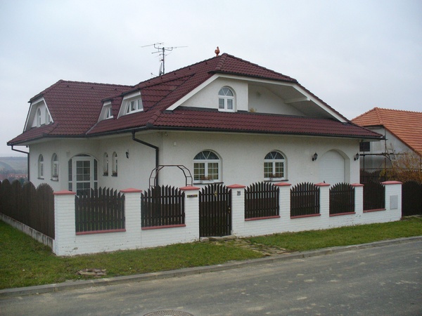 UBYTOVN UHERSK HRADIT
