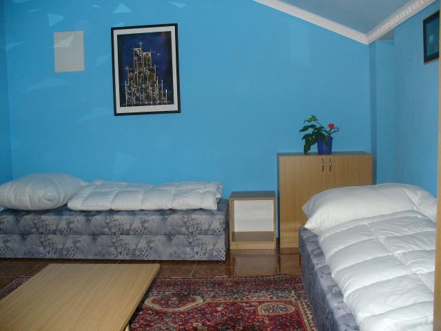 UBYTOVN UHERSK HRADIT 8