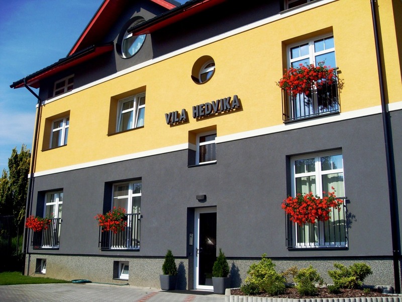 Apartmny Vila Hedvika*** Ronov pod Radhotm