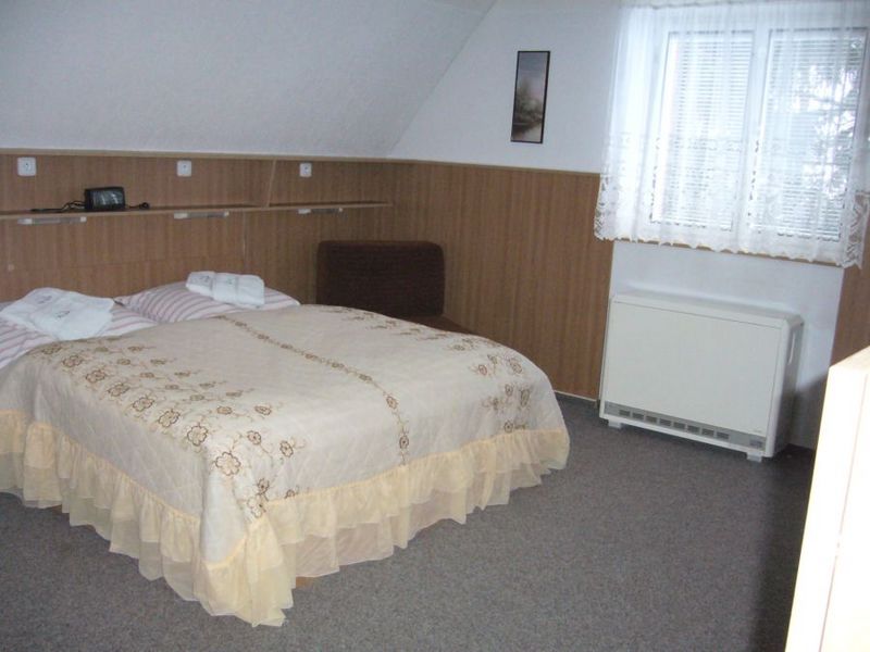 Penzion EMA - ubytovn, apartmny u sjezdovky 7